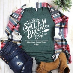 Salem broom co/hocus pocus t-shirt